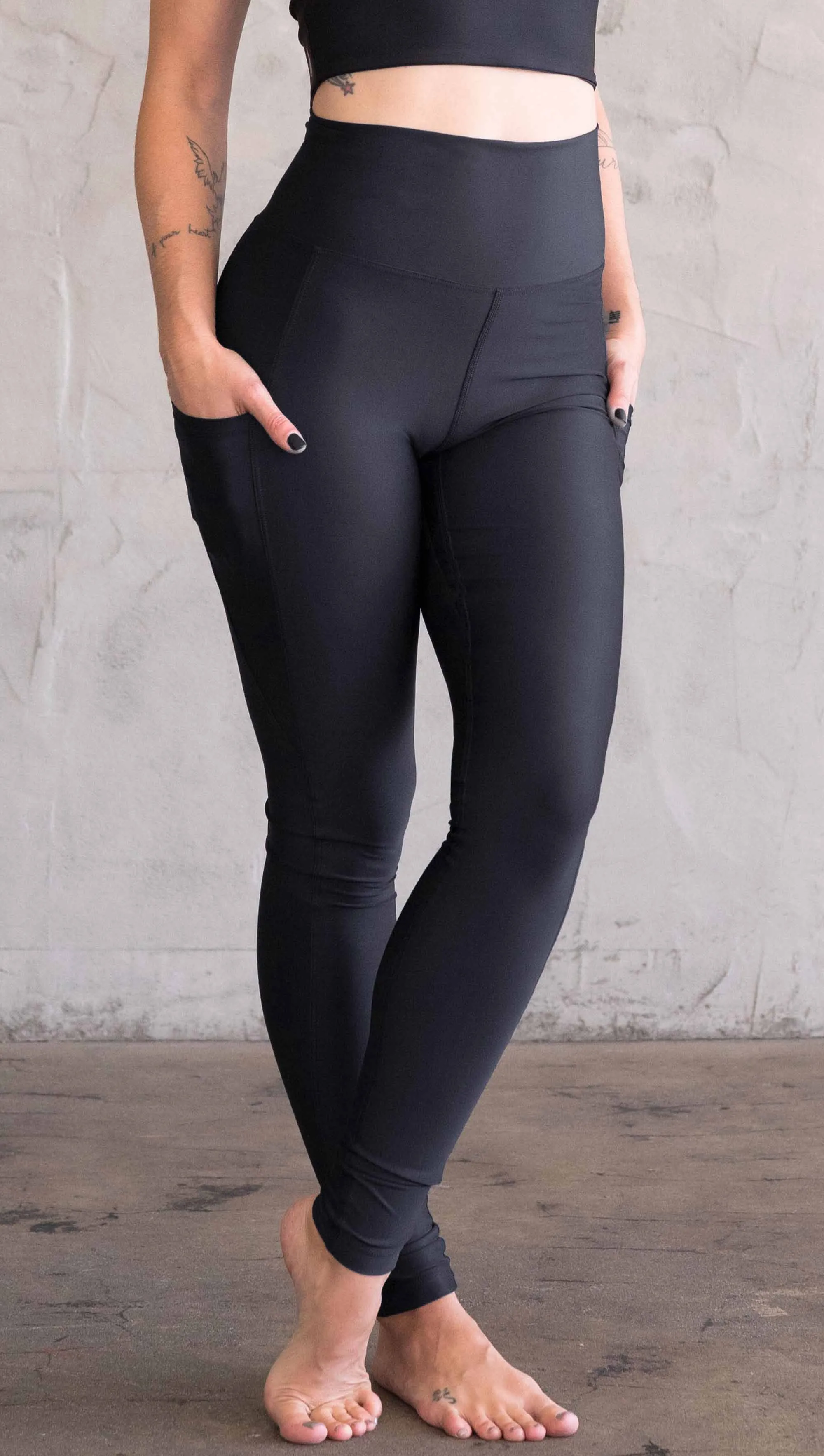 Black - Featherlight Leggings