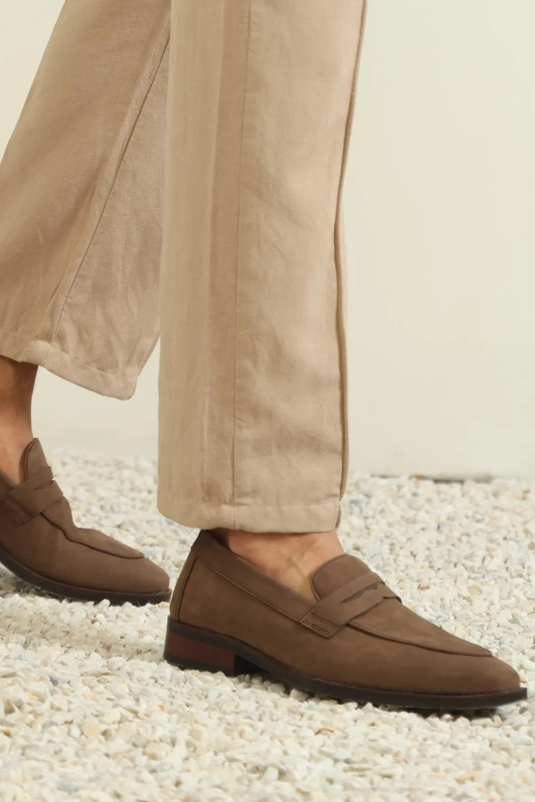 CLASSIC LEATHER LOAFERS