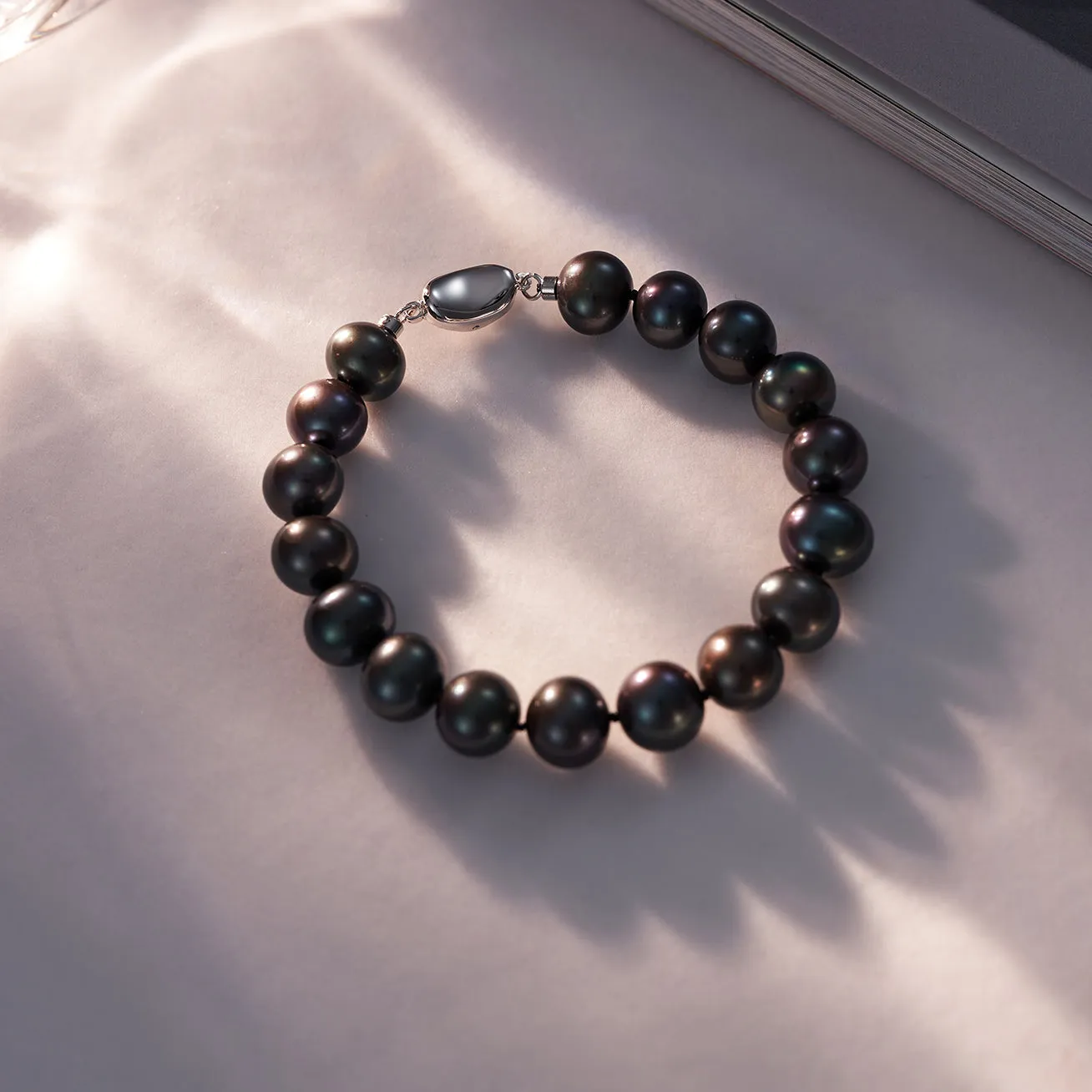 Elegant Freshwater Black Pearl Bracelet WB00195