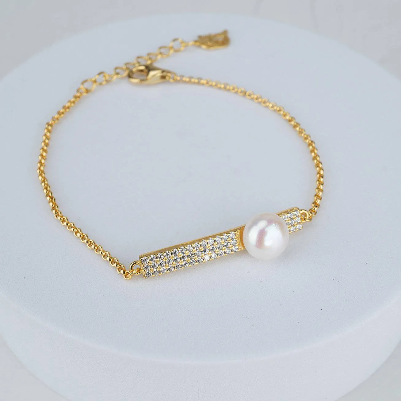 Elegant Freshwater Pearl Bracelet WB00025