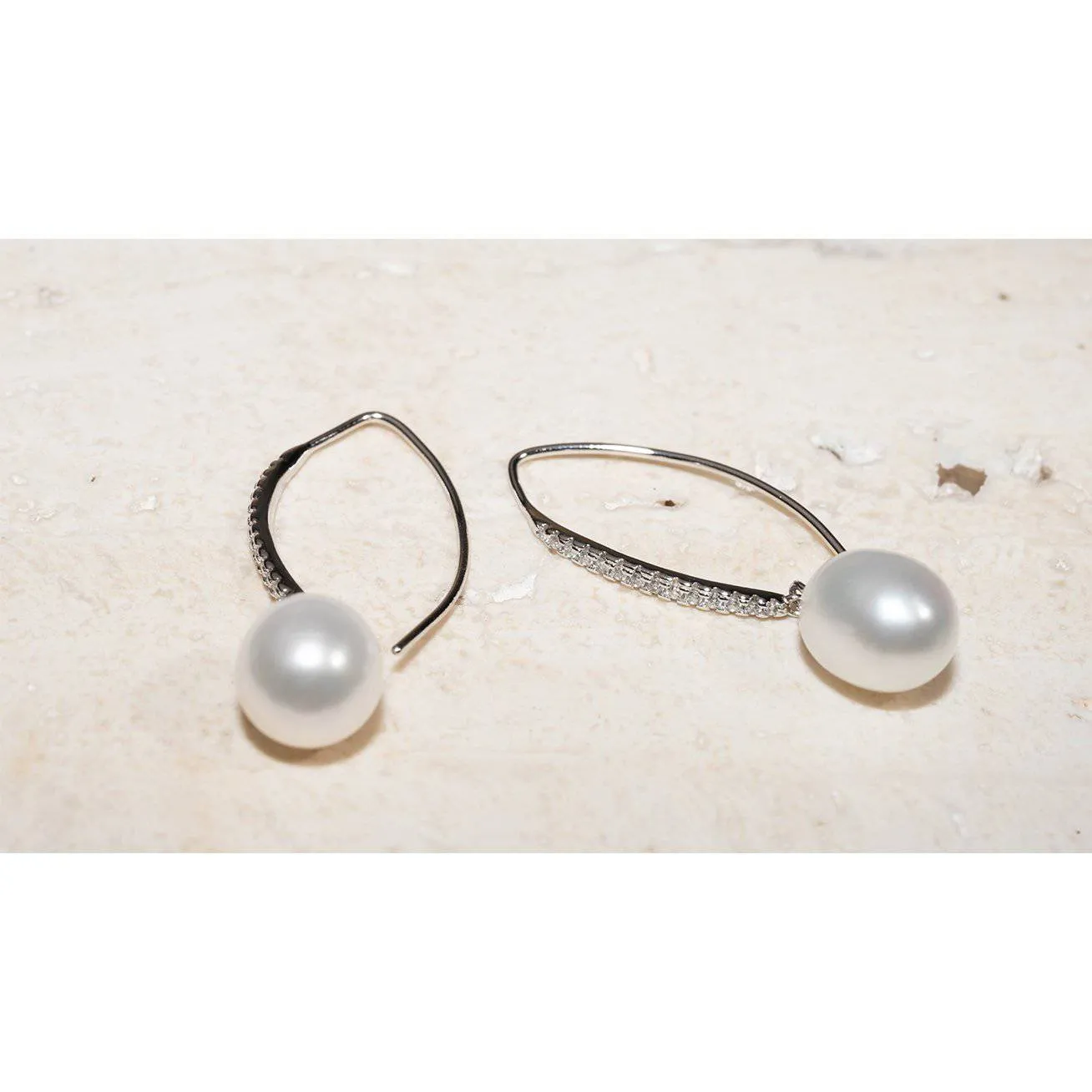 Elegant Freshwater Pearl Earrings WE00195