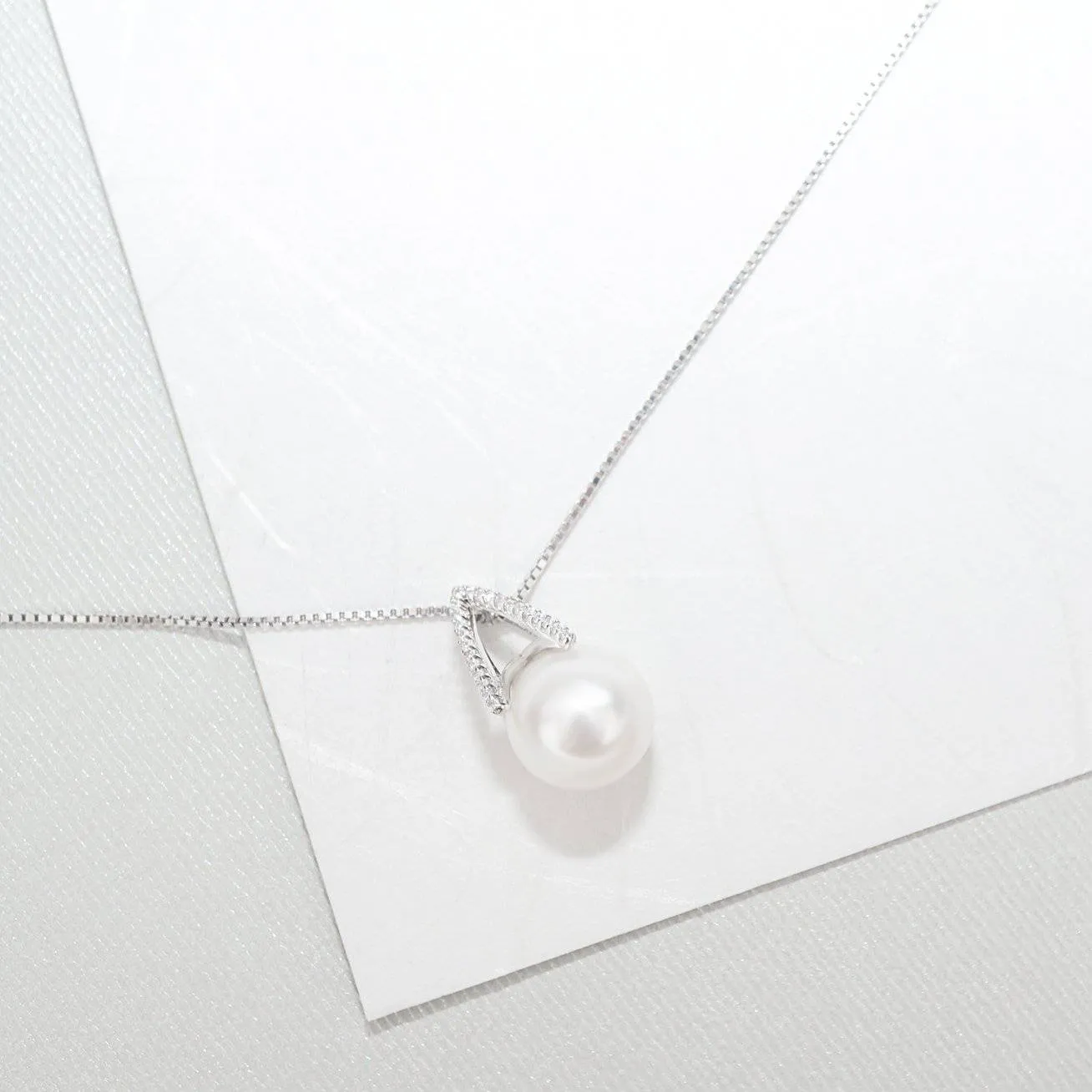 Elegant Freshwater Pearl Necklace WN00009