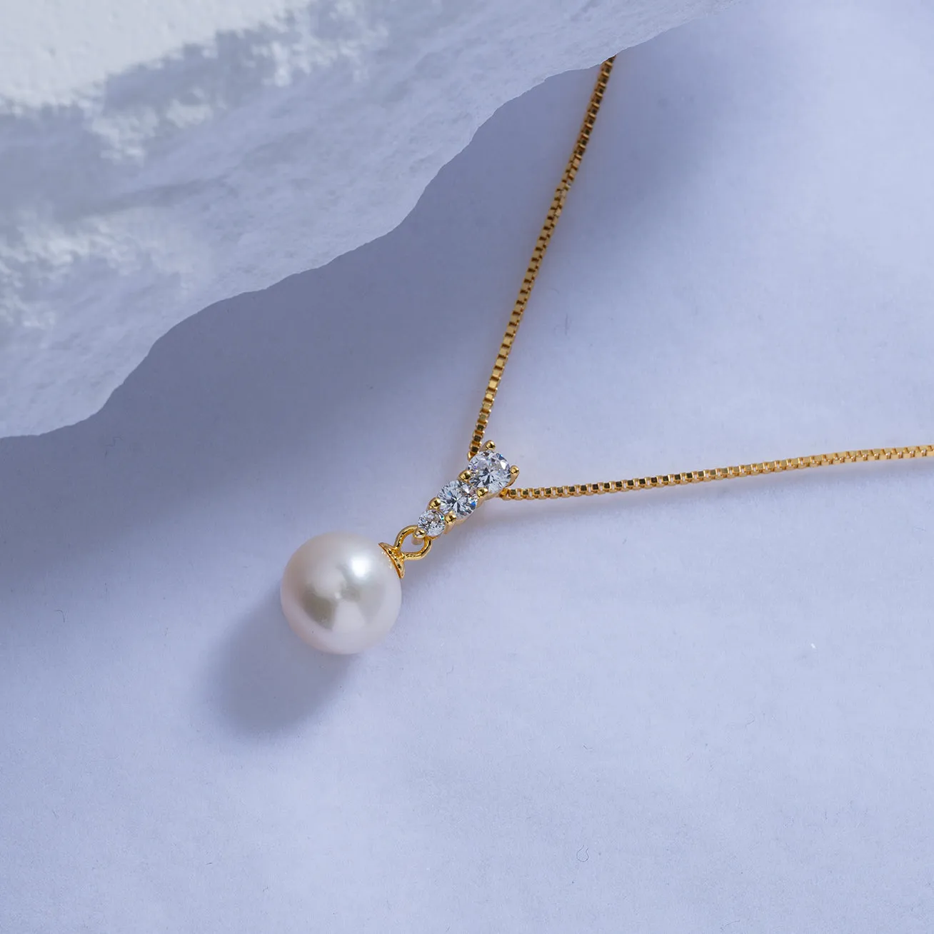 Elegant Freshwater Pearl Necklace WN00488