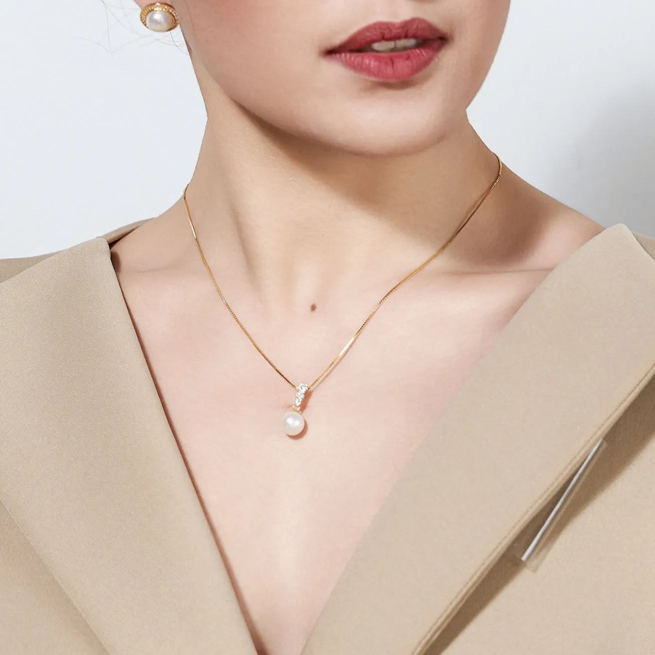 Elegant Freshwater Pearl Necklace WN00488