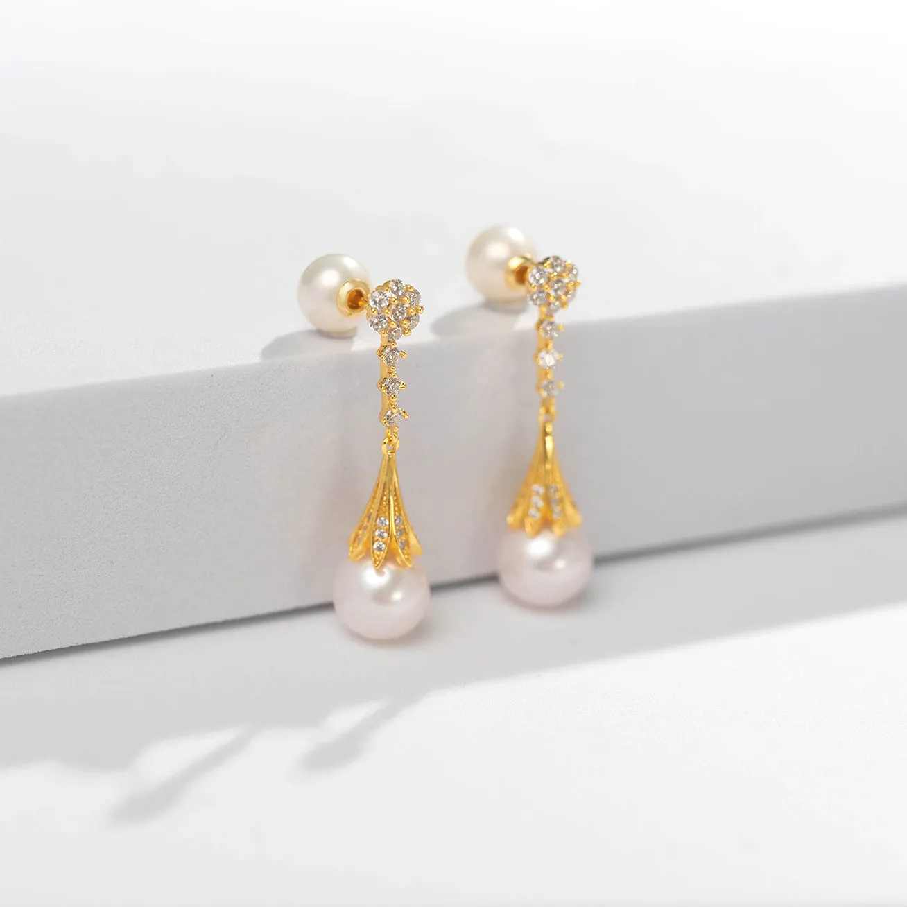 Elegant Pearl Earrings WE00515