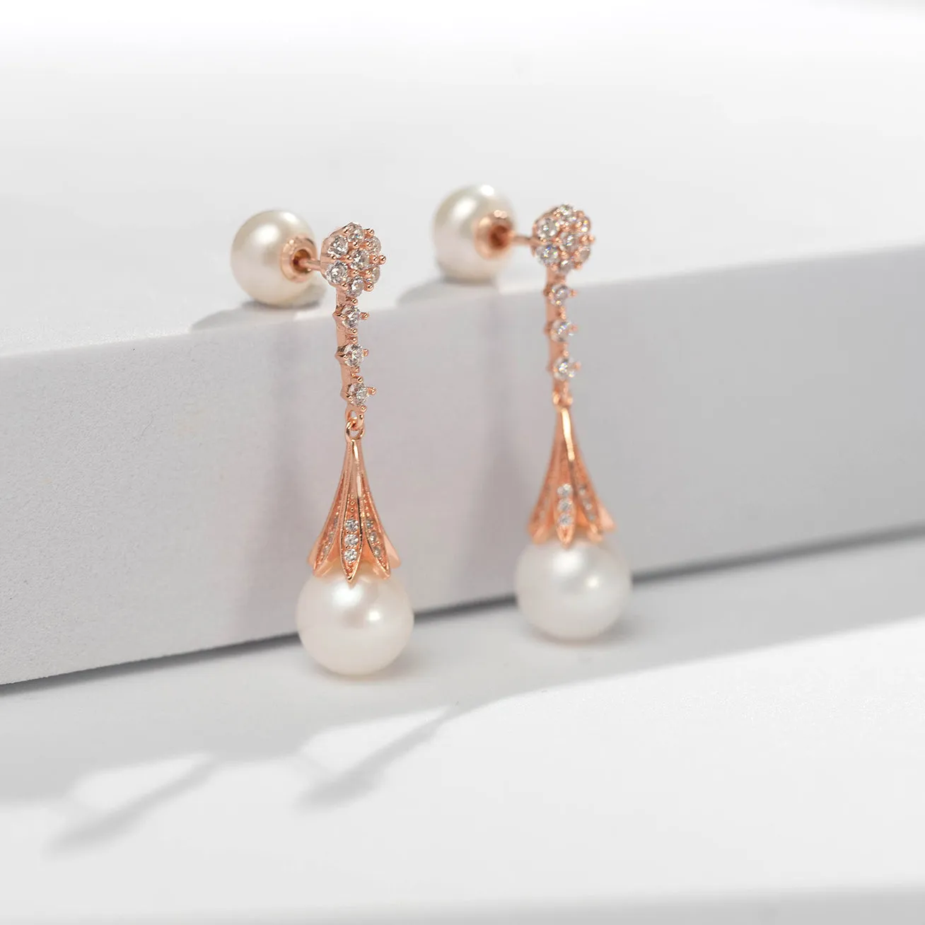 Elegant Pearl Earrings WE00516