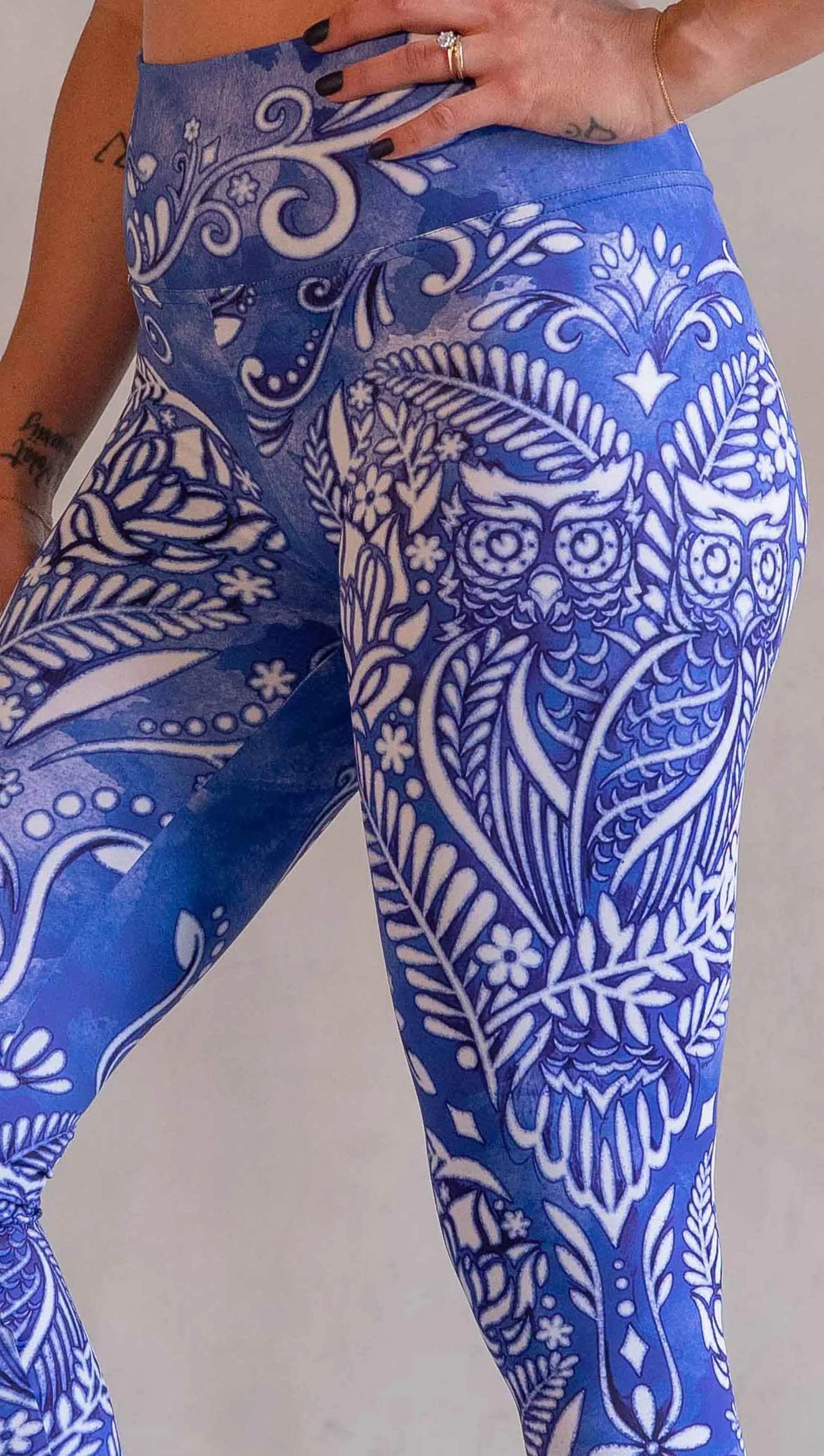 Porcelain Owls - Athleisure Leggings