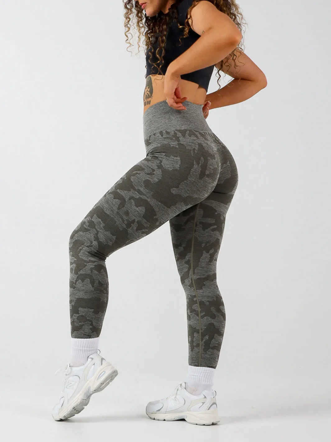 Seamless Camo Leggings