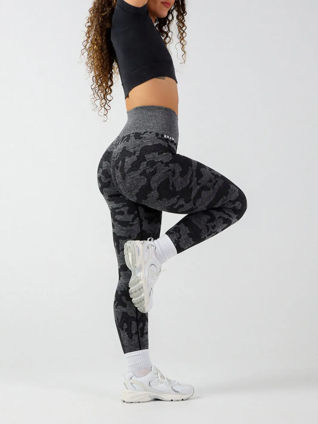 Seamless Camo Leggings