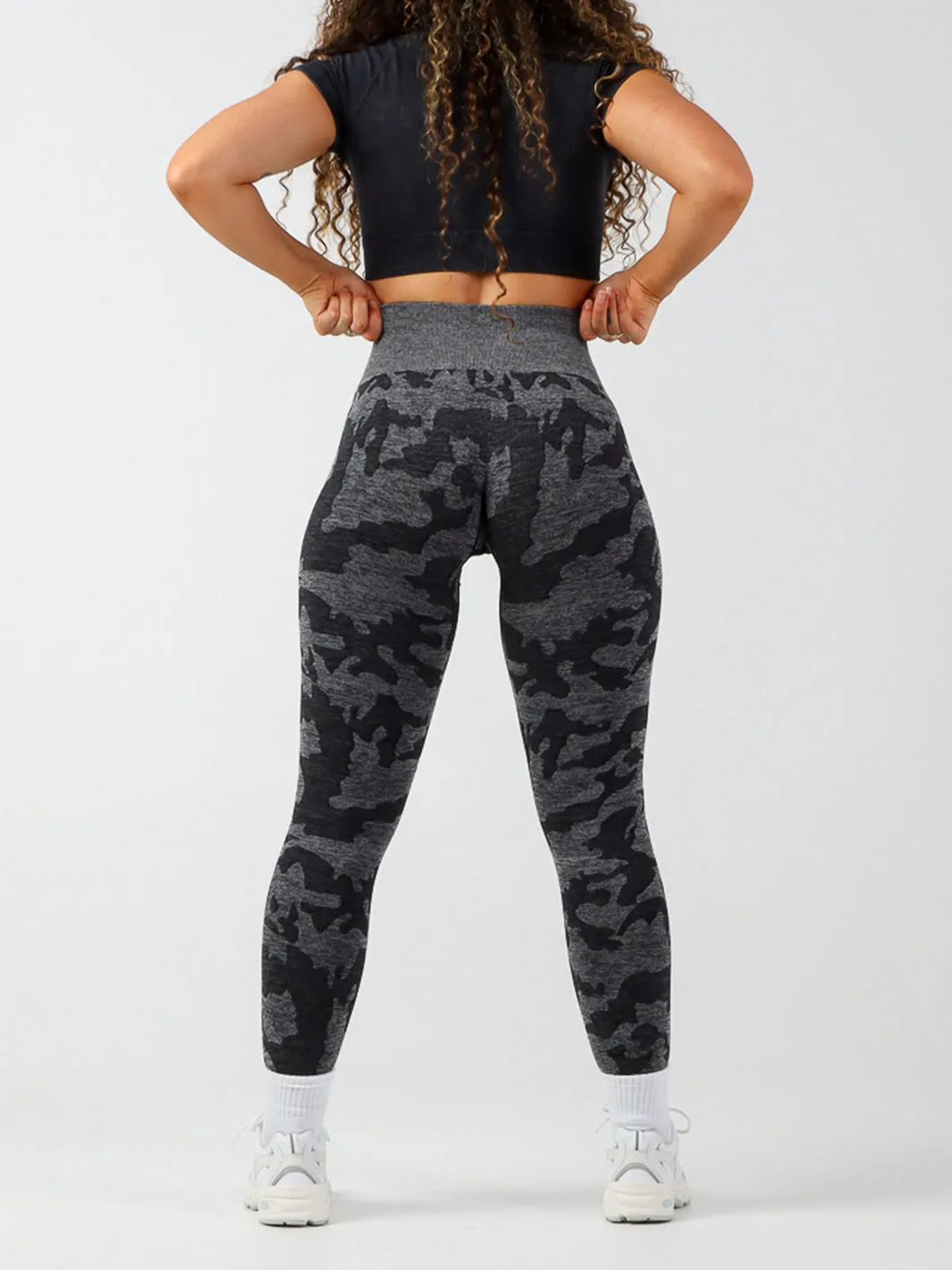 Seamless Camo Leggings