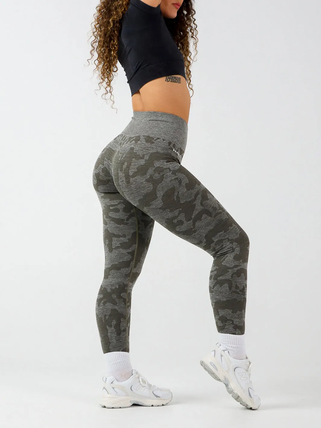 Seamless Camo Leggings