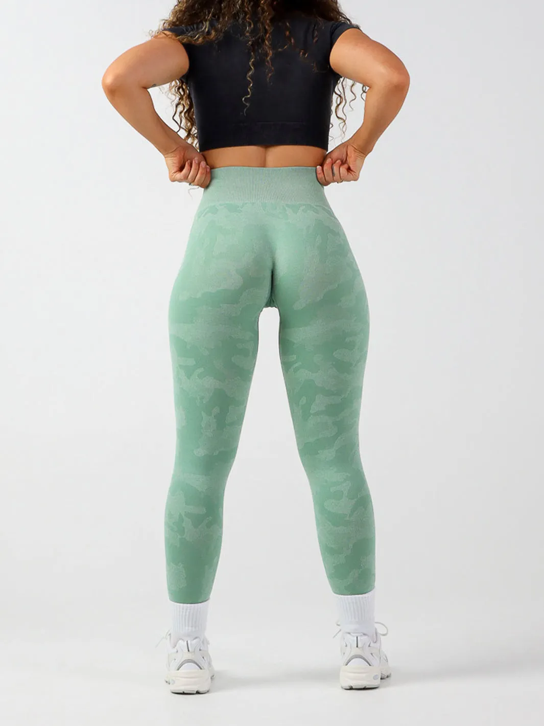 Seamless Camo Leggings