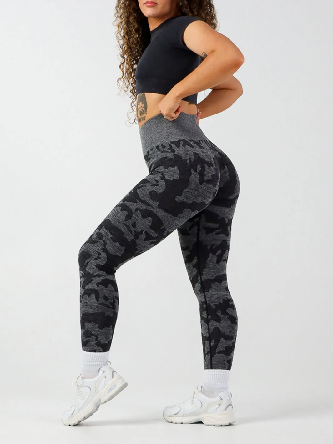 Seamless Camo Leggings