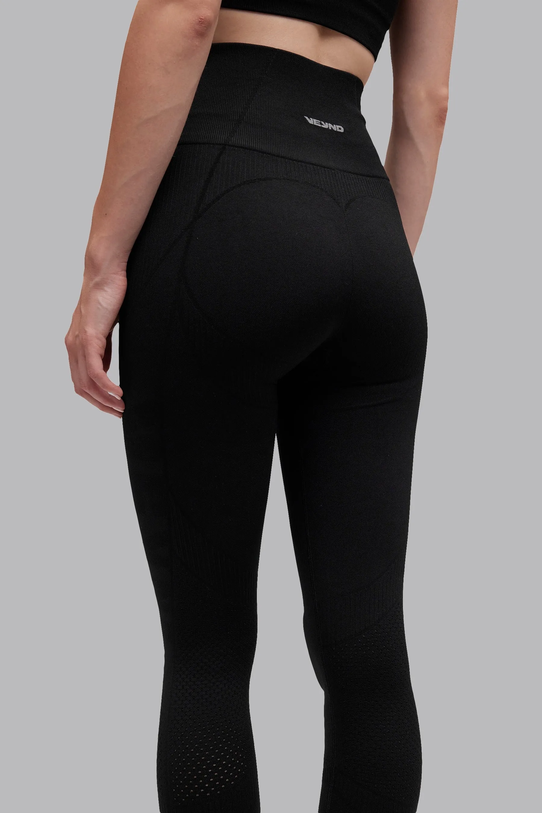 V_COMPRESS SEAMLESS LEGGINGS - Black